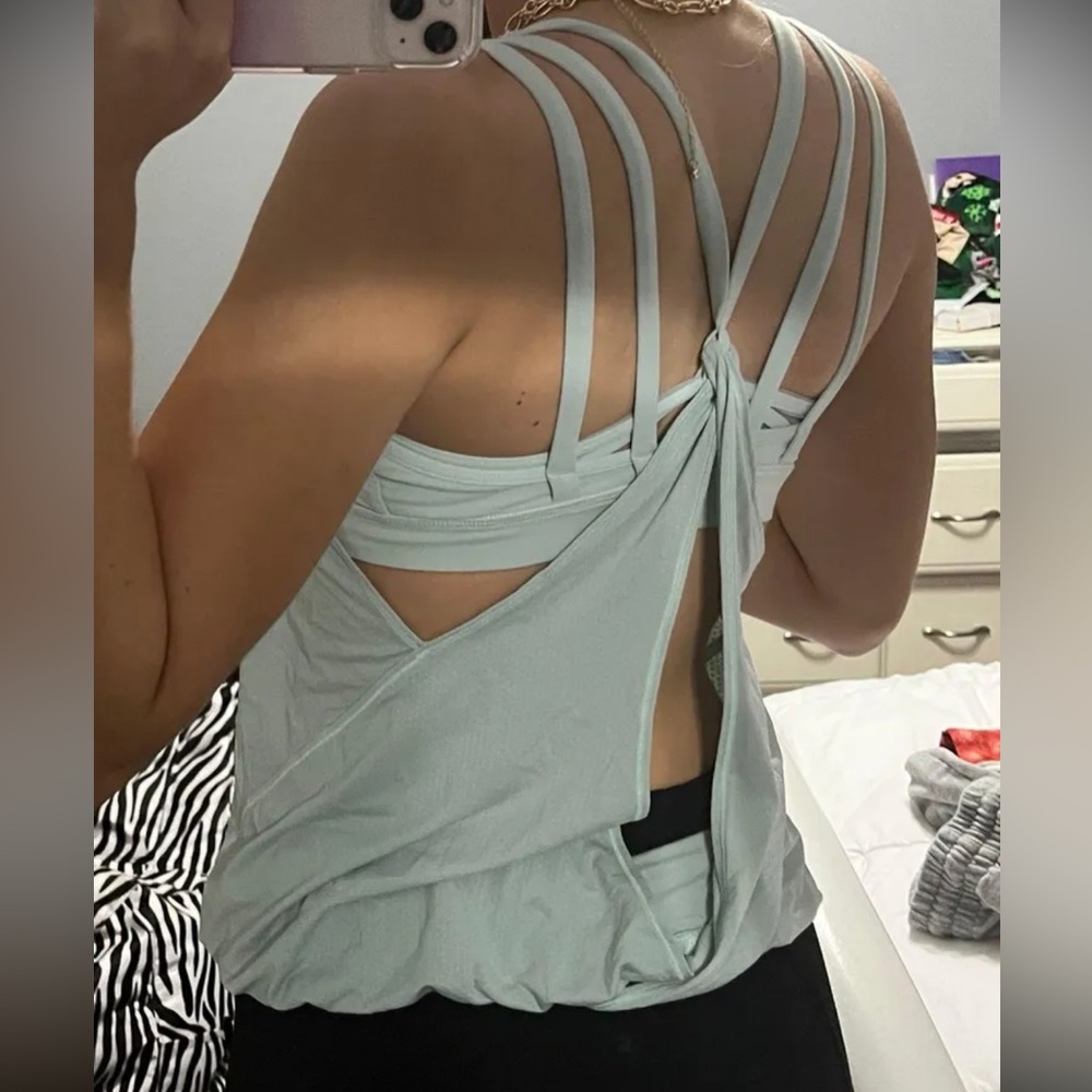 Lululemon tank